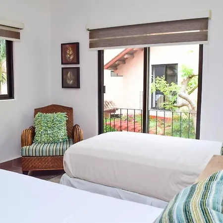 Villa Familiar En Exclusivo Condominio Playacar
